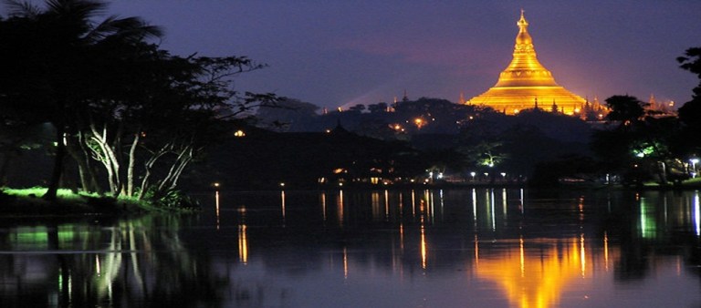 a2-shwedagon-pagoda-night